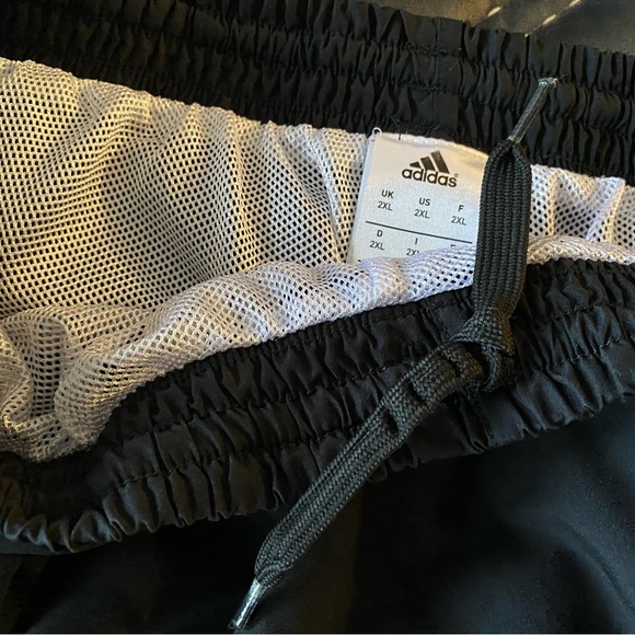 Adidas training pants - Picture 6 of 8